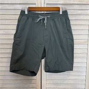 Lululemon Men’s Gray Shorts Size S